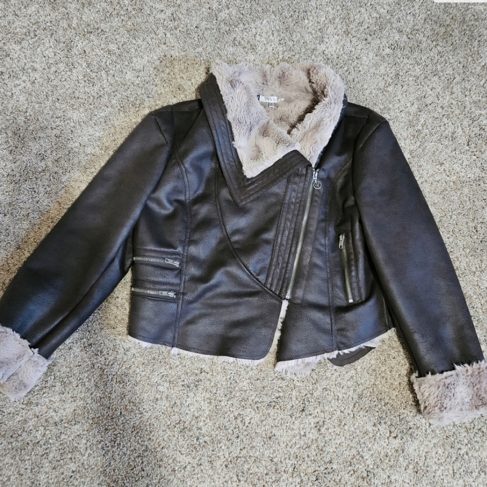 🔥Chocolate brown Faux Suede/Fur Cropped Jacket